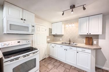 Photo 2 of 18 of 9801 Hannon Rd, Mint Hill, NC