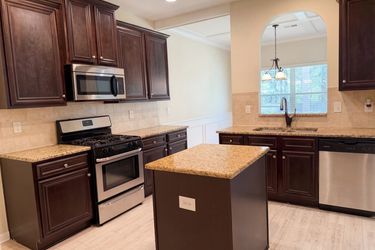 Photo 2 of 32 of 249 Knight Valley Cir, Columbia, SC