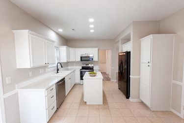 Photo 2 of 28 of 1159 Tufton Pl NW, Concord, NC
