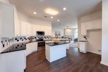 Photo 2 of 18 of 20402 Willow Trace Dr, Cypress, TX