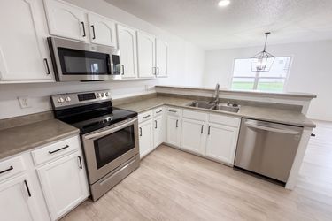 Photo 2 of 31 of 12634 Old Pond Rd, Noblesville, IN