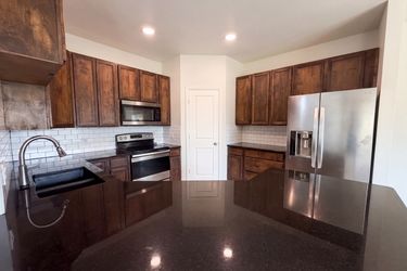 Photo 2 of 17 of 301 E Jefferson St, Palmer, TX