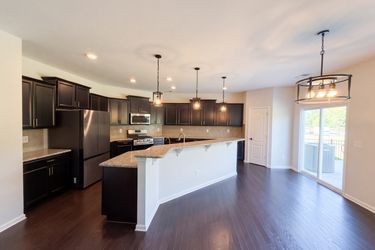 Photo 2 of 24 of 15128 Evergreen House Dr, Charlotte, NC