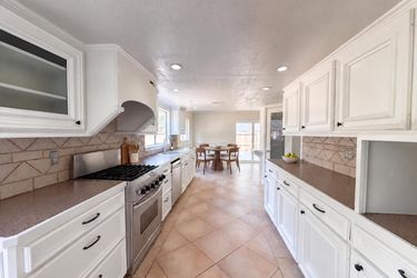 Photo 2 of 18 of 3147 Glade Springs Dr, Kingwood, TX