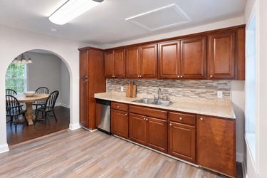 Photo 2 of 30 of 4800 Leonard Ave, Henrico, VA
