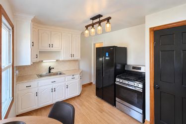 Photo 2 of 21 of 2606 Grovewood Ave, Cleveland, OH