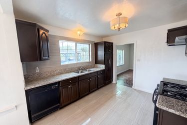 Photo 2 of 20 of 11950 Lee Ave, Adelanto, CA