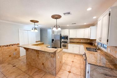 Photo 2 of 30 of 300 Sprucewood Rd, Lake Mary, FL