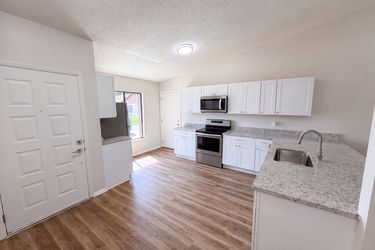 Photo 2 of 26 of 190 Pine Knoll Ct, Casselberry, FL