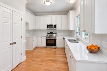 Photo 2 of 29 of 2916 Woodslope Dr, Raleigh, NC