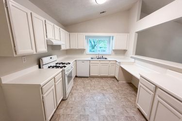 Photo 2 of 15 of 3725 Windy Hill Dr SE, Conyers, GA