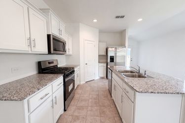 Photo 2 of 16 of 13592 Gunsmoke Ln, Cresson, TX