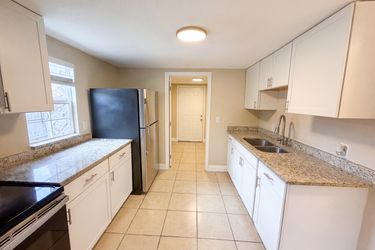 Photo 2 of 23 of 1506 W 16th St, Sanford, FL