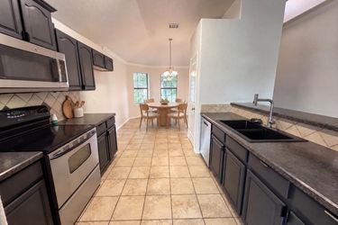 Photo 2 of 17 of 1618 Hillside Dr, Waxahachie, TX