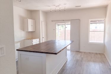 Photo 2 of 28 of 2900 Duerson Trl SW, Albuquerque, NM