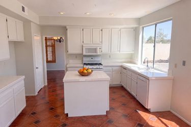 Photo 2 of 25 of 8932 Mesa Oak Dr, Riverside, CA
