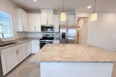 Photo 2 of 19 of 8457 Insignia Ave, Las Vegas, NV