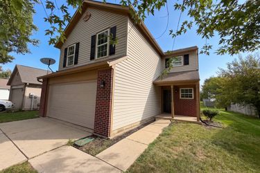 Photo 2 of 69 of 2327 Rostock Ct, Indianapolis, IN