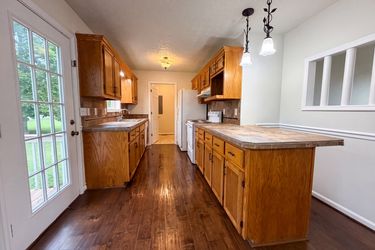 Photo 2 of 17 of 610 W Harper Rd, Portland, TN