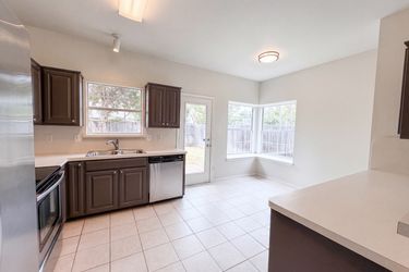 Photo 2 of 26 of 1406 Di Orio Dr, Lewisville, TX