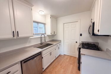 Photo 2 of 16 of 4940 Alcott Dr, Sacramento, CA