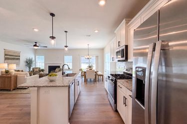 Photo 2 of 37 of 7463 Buckview Ct, Kernersville, NC