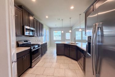 Photo 2 of 22 of 222 Ashley Way, Alvin, TX