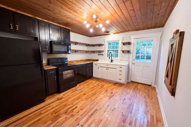 Photo 2 of 21 of 509 Drake Ave, Nashville, TN