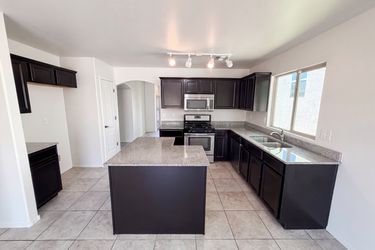 Photo 2 of 18 of 850 W Calle Arroyo Norte, Green Valley, AZ