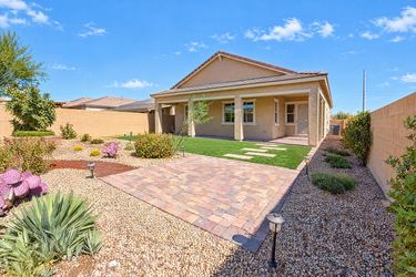 Photo 2 of 22 of 6137 Bugsy St, North Las Vegas, NV