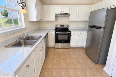 Photo 2 of 16 of 315 Royal Grey Ct, Winston Salem, NC