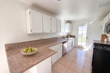 Photo 2 of 20 of 10605 Olson Dr, Rancho Cordova, CA