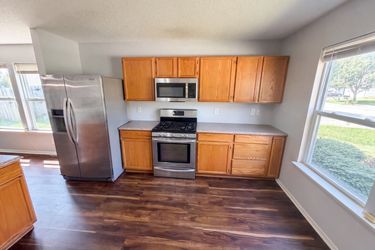 Photo 2 of 27 of 14301 Weeping Cherry Dr, Fishers, IN