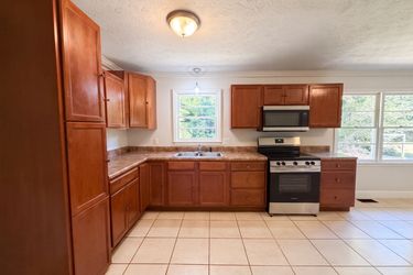 Photo 2 of 17 of 3224 Sandhill Dr, Fayetteville, NC