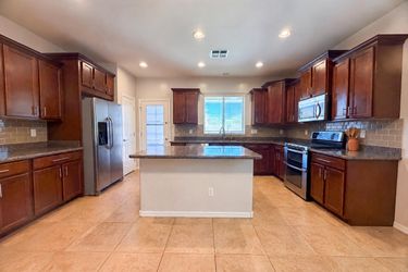 Photo 2 of 18 of 875 W Ayrshire Trl, San Tan Valley, AZ