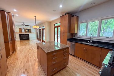 Photo 2 of 21 of 3621 Rolridge Rd, Henrico, VA
