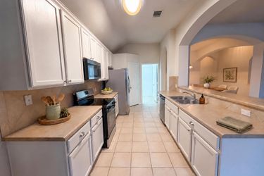 Photo 2 of 29 of 19217 Mangan Way, Pflugerville, TX