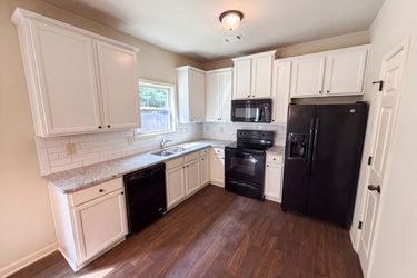 Photo 2 of 45 of 1036 Glenwyck Dr, Braselton, GA