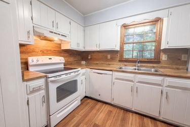 Photo 2 of 24 of 3318 Ben Hill St SW, Marietta, GA