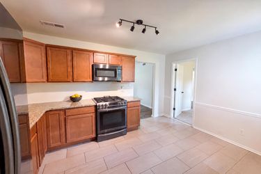 Photo 2 of 21 of 728 Milan Rd E, Charlotte, NC