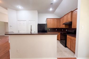 Photo 2 of 14 of 605 Crystal Falls Dr, McKinney, TX