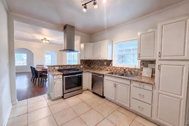 Photo 2 of 21 of 1773 Sylvan Rd SW, Atlanta, GA