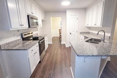 Photo 2 of 17 of 174 Pecan St, Danielsville, GA