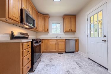 Photo 2 of 26 of 216 E Horne St, Clayton, NC
