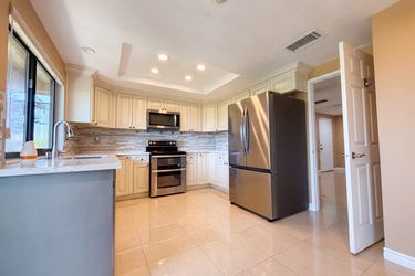 Photo 2 of 41 of 103 Camino Arroyo S, Palm Desert, CA