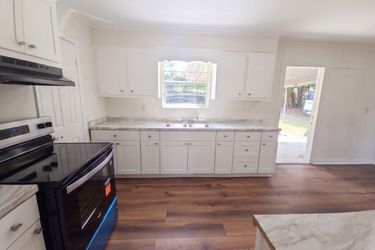 Photo 2 of 38 of 1812 Empress Ave, Augusta, GA