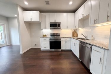 Photo 2 of 17 of 18803 Luminescent Ln, Spring, TX