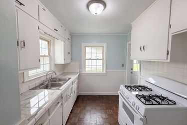 Photo 2 of 15 of 10308 E 39th St, Kansas City, MO