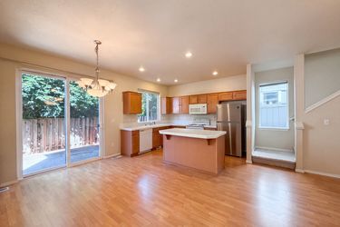 Photo 2 of 19 of 17615 SW Falling Leaf Ct, Beaverton, OR