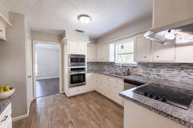 Photo 2 of 25 of 17810 Asphodel Ln, Spring, TX